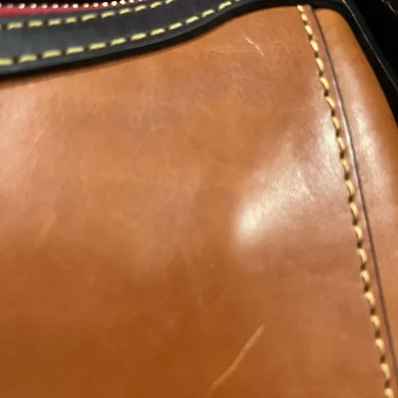 Dooney & Bourke Mia Hobo with dust bag - Picture 7 of 9